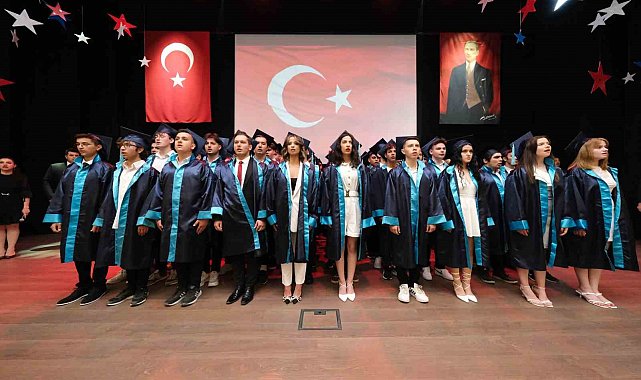 Özel EOSB Meslek Lisesi, Cumhuriyetin 100'üncü yılında ilk 100 öğrencisini mezun etti