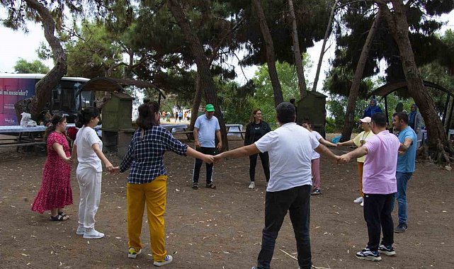 Özel gereksinimli bireyler 'yaza merhaba' etkinliğinde buluştu