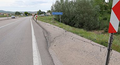 Pınarbaşı halkı: "Yollar delik deşik, kaldırımlar eğik bükük"