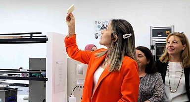 Protokol eşlerinden SBTÜ'ye ziyaret