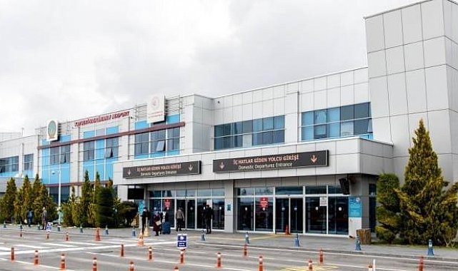 "Uçağı mı bombalayalım" diyen iki yolcu ortalığı birbirine kattı