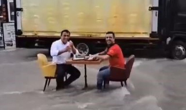 Seli umursamadılar, masa kurup döner yediler