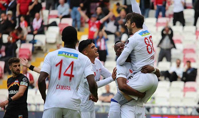Sivasspor evinde daha başarılı