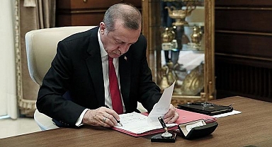 Son dakika: Resmi Gazete'de yayımlandı! Cumhurbaşkanı Erdoğan 13 üniversiteye rektör atadı