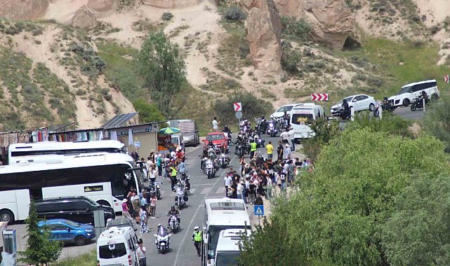Turk Riders Chopper Clup üyeleri motorla Kapadokya turu attı