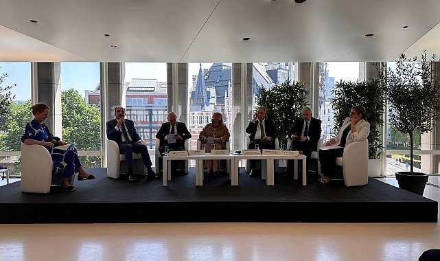 UCLG Başkanı Altay Brüksel'de Konya'nın deprem bölgesindeki çalışmalarını anlattı