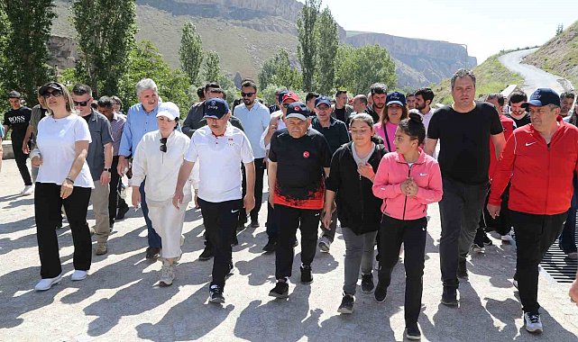 Vali Çiçek ve Başkan Büyükkılıç'tan Soğanlı'da İnceleme