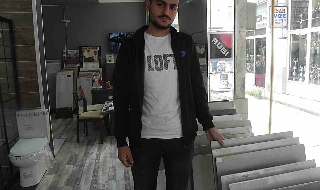 Yeni ev almak yerine oturdukları evi yeniletiyorlar
