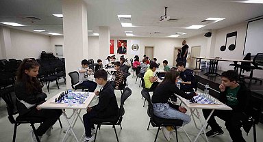 YENİMEK'li çocuklar, Satranç Turnuvası'nda kıyasıya yarıştı