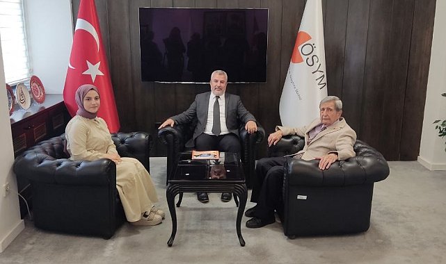 YKS'ye giren en genç ve en yaşlı aday ÖSYM'de bir araya geldi