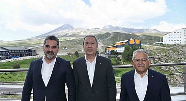 Akar ile Büyükkılıç, Erciyes Yüksek İrtifa Kamp Merkezi'nde incelemelerde bulundu
