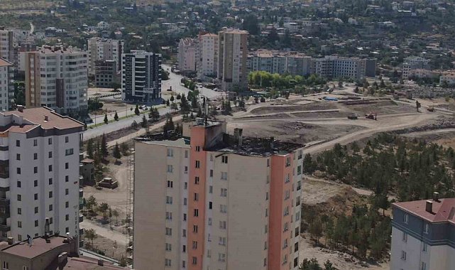 1 işçiye mezar olan çatı yangının son hali havadan görüntülendi