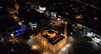 8 asırlık Selçuklu eseri Cacabey Medresesi drone görüntüsüyle hayran bıraktı