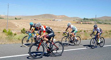 9 ülkeden sporcular meydandan Erciyes'e pedal çevirecek