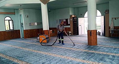 Akdeniz'de cami, okul ve parklara özel bakım