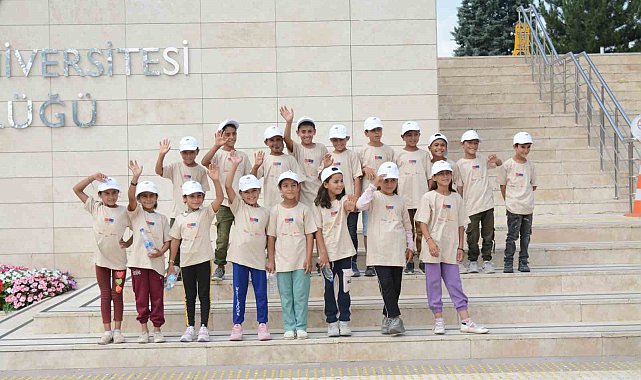 Anadolu Üniversitesi mevsimlik çocuk tarım işçilerini ağırladı