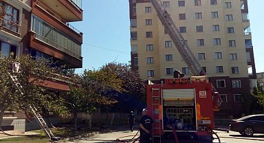 Ankara'da bir evde patlayan piknik tüpü yangına neden oldu