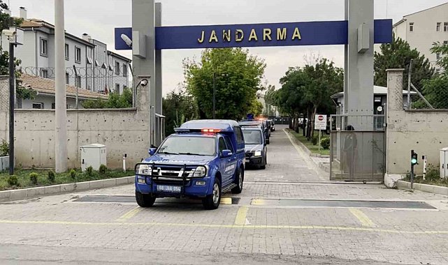 Aranan 4 hapis hükümlüsü şahıs jandarmanın uygulamasında yakalandı