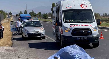 Arızalanan aracını emniyet şeridine çeken sürücü canından oldu