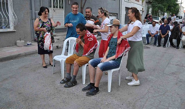 Askerlik çağına gelen engelli gençler için eğlence düzenlendi