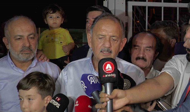 Bakan Özhaseki: "Eldeki kadro ile yapılabilecek ne varsa en iyisini yaptılar"