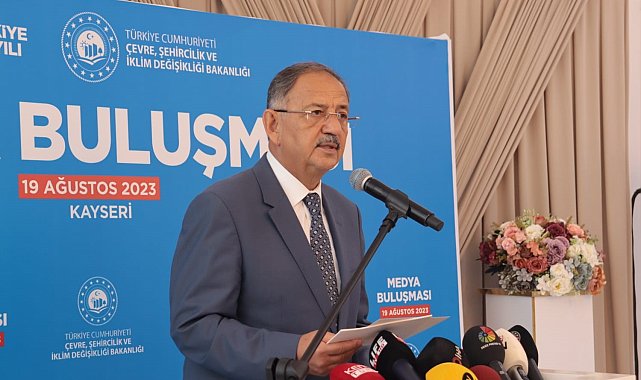 Bakan Özhaseki: "İstanbul'da 1 buçuk milyon bağımsız birim çok riskli gözüküyor. 600 bini ilk etapta yıkılacak konutlar olarak önümüzde duruyor"
