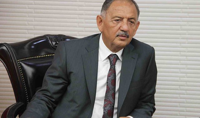 Bakan Özhaseki: "Taviz yok. Fay kırığının geçtiği yerde sağlı sollu 65 metrelik bir hatta bina koyamazsınız"