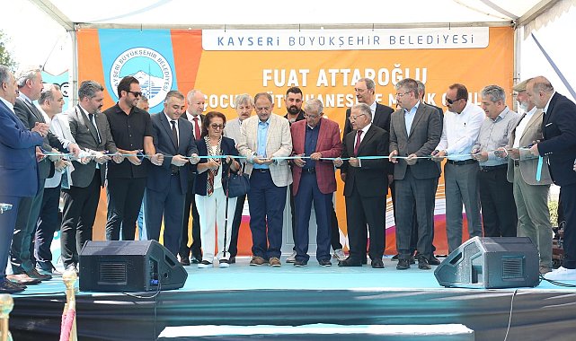Bakan Özhaseki ve Başkan Büyükkılıç, Büyükşehirin 11. kütüphanesini açtı