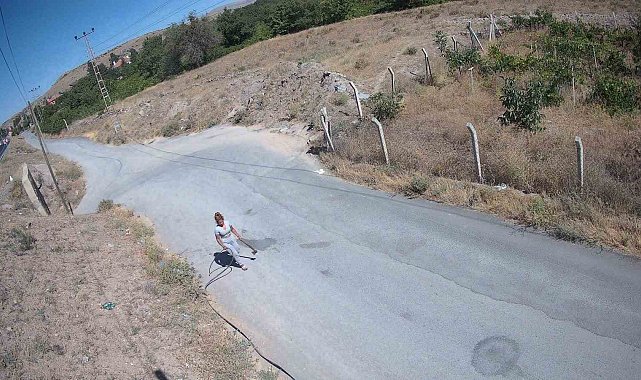 Baltalı hırsız önce fotokapana, ardından jandarmaya yakalandı