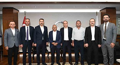Başkan Büyükkılıç'a Tokat heyetinden ziyaret