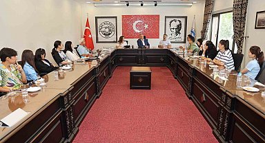Başkan Yalçın: "Kariyerinizi tamamlayın, sıklıkla gelin"