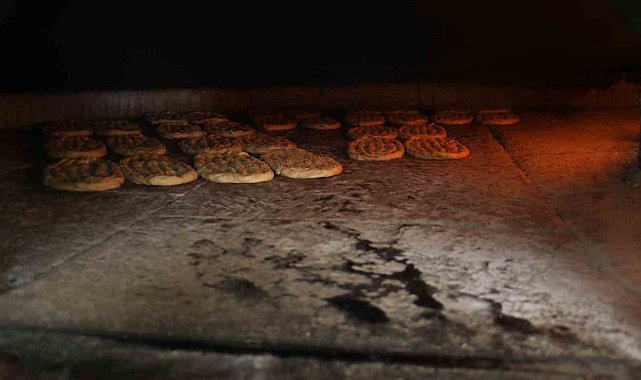 Başkent'in coğrafi işaretli yokluk ekmeği: "Tahinli pide"