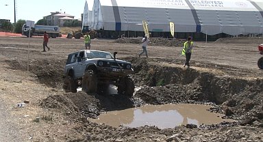 Başkentte düzenlenen off-road yarışması nefes kesti