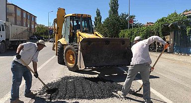 Bünyan'da bozuk yollar düzenleniyor