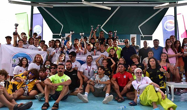 Büyükşehir'in ev sahipliği yaptığı Wakeboard Türkiye Şampiyonası'nda ödüller sahiplerini buldu