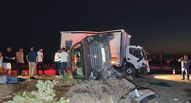 Cemel kavşağında yine kaza; 4 yaralı