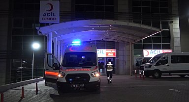 Depremzede ailenin çocuğu 3. kattan düşerek ağır yaralandı