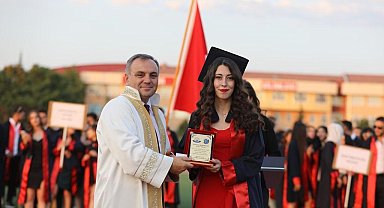 ERÜ Spor Bilimleri Fakültesi'nde mezuniyet heyecanı