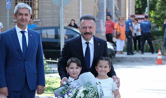 Eskişehir Valisi Aksoy görevine başladı