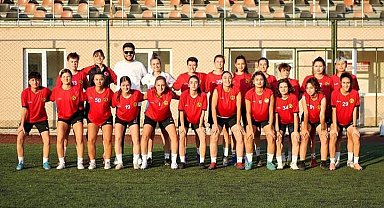 Eskişehirspor Kadın Futbol Takımı topbaşı yaptı