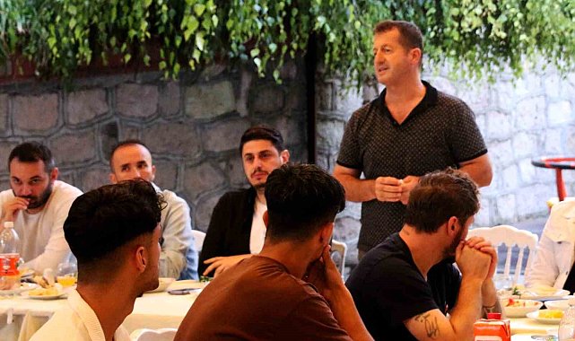 Eskişehirspor'dan yeni sezon öncesi tanışma yemeği