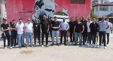 Eskişehirsporlu taraftarlardan İYİ Parti Odunpazarı İlçe Başkanı'na çelenkli tepki