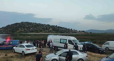 Gölde batan teknedeki 2 kişi kurtuldu, 1 kişinin cansız bedenine ulaşıldı
