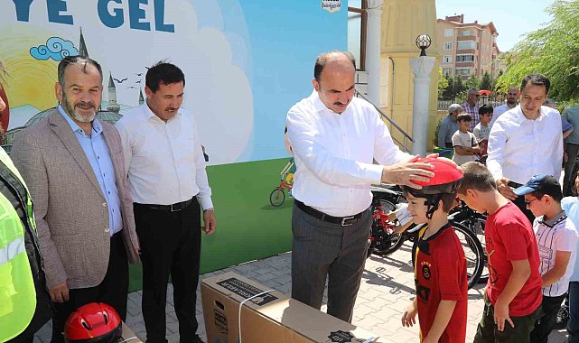 Güle Oynaya Camiye Gel Projesi'nde bisiklet dağıtımı başladı