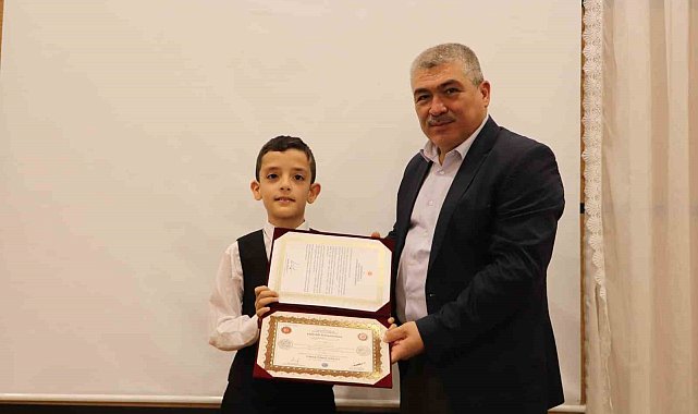 Hafızlık öğrencileri belgelerini aldı