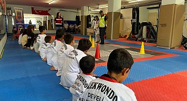 Jandarmadan öğrencilere 'taekwondo' eğitimi