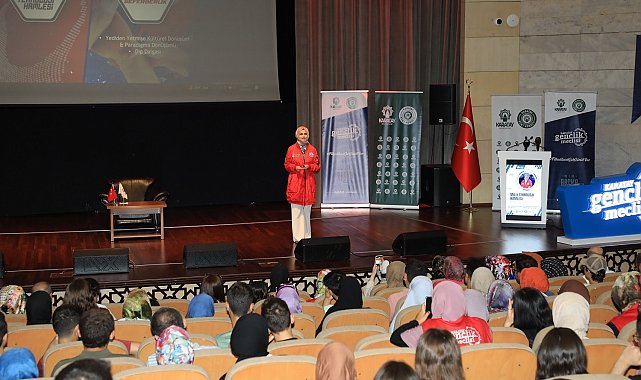 Karatay'da "Milli Teknoloji Hamlesi ve Teknofest" söyleşisi gerçekleştirildi