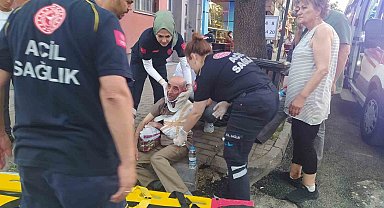 Karşıdan karşıya geçmek isteyen engelli vatandaşa araba çarptı