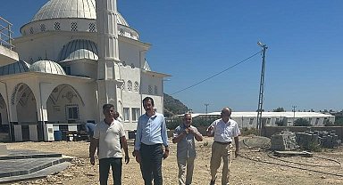 Kaymakam Topsakaloğlu cami inşaatında incelemelerde bulundu