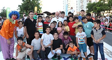 Kayseri'de 2017 yılından beri kesintisiz devam eden etkinlikte çocuklar, tatili dolu dolu geçiriyor